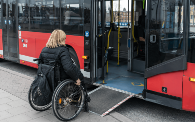 Vad gäller när man reser med rullstol på bussen?